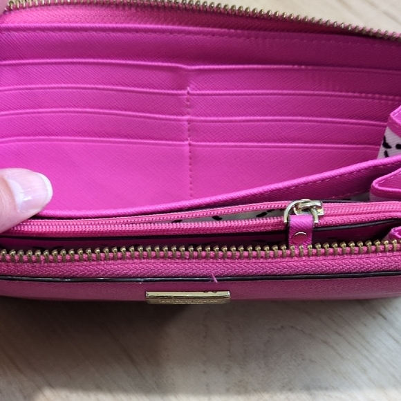 Kate Spade Vibrant Pink Wallet. Well Loved. Has Some Wear On The Edges - Picture 7 of 10